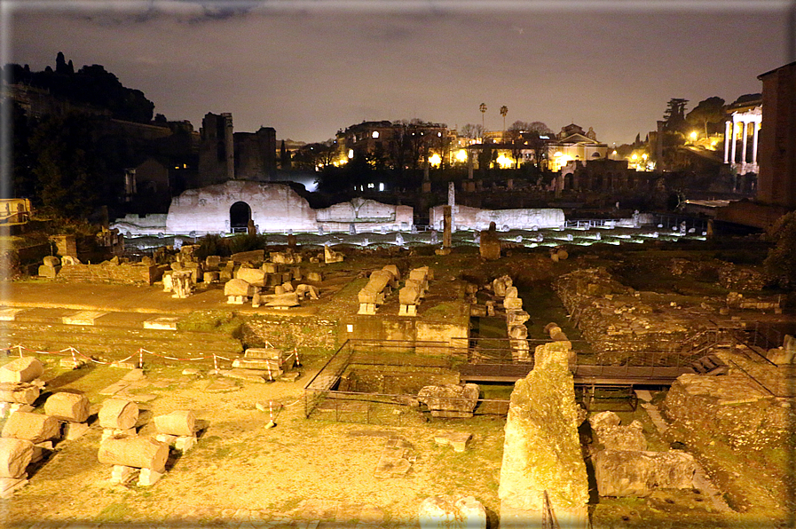 foto Roma di Notte